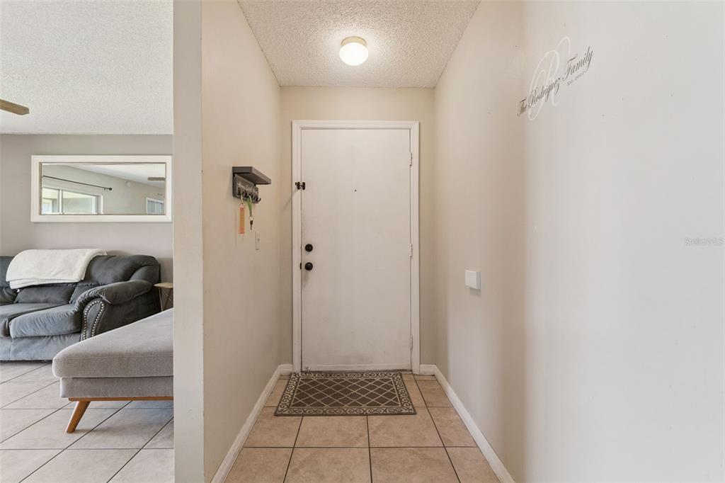 4202 Pershing Pointe Place, Unit 7 Orlando, FL 32822 - Photo 4 of 25