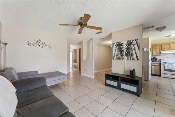 $149,900 | 4202 Pershing Pointe Place, Unit 7, Orlando, FL 32822