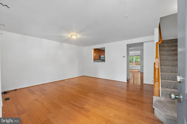 $2,950 | 8103 Pennington Drive, Laurel, MD 20724