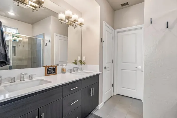 $495,000 | 4158 Buckingham Avenue, Clovis, CA 93619