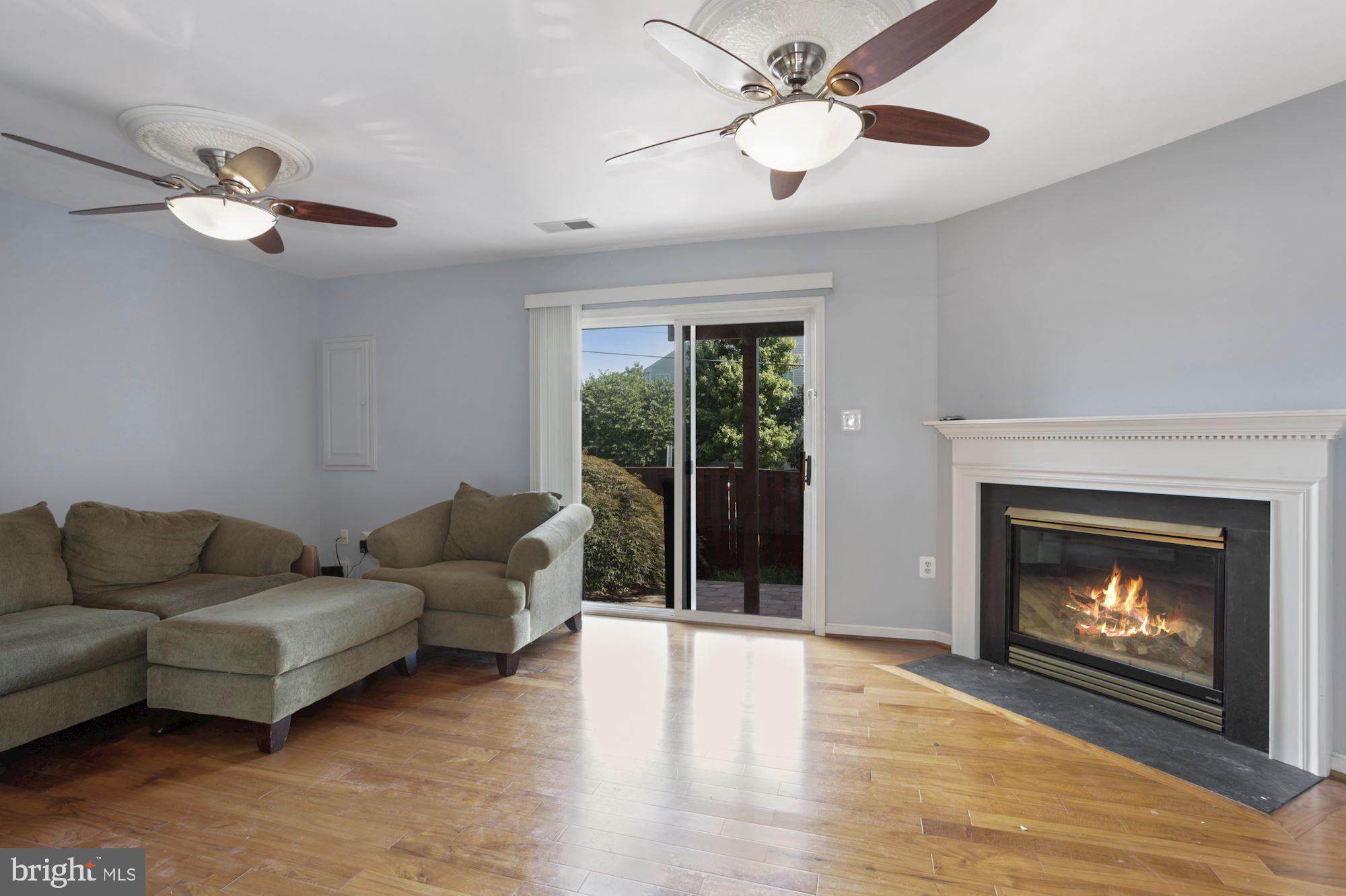 8224 Bates Road Lorton, VA 22079 - Photo 3 of 31 Gallery Image 3