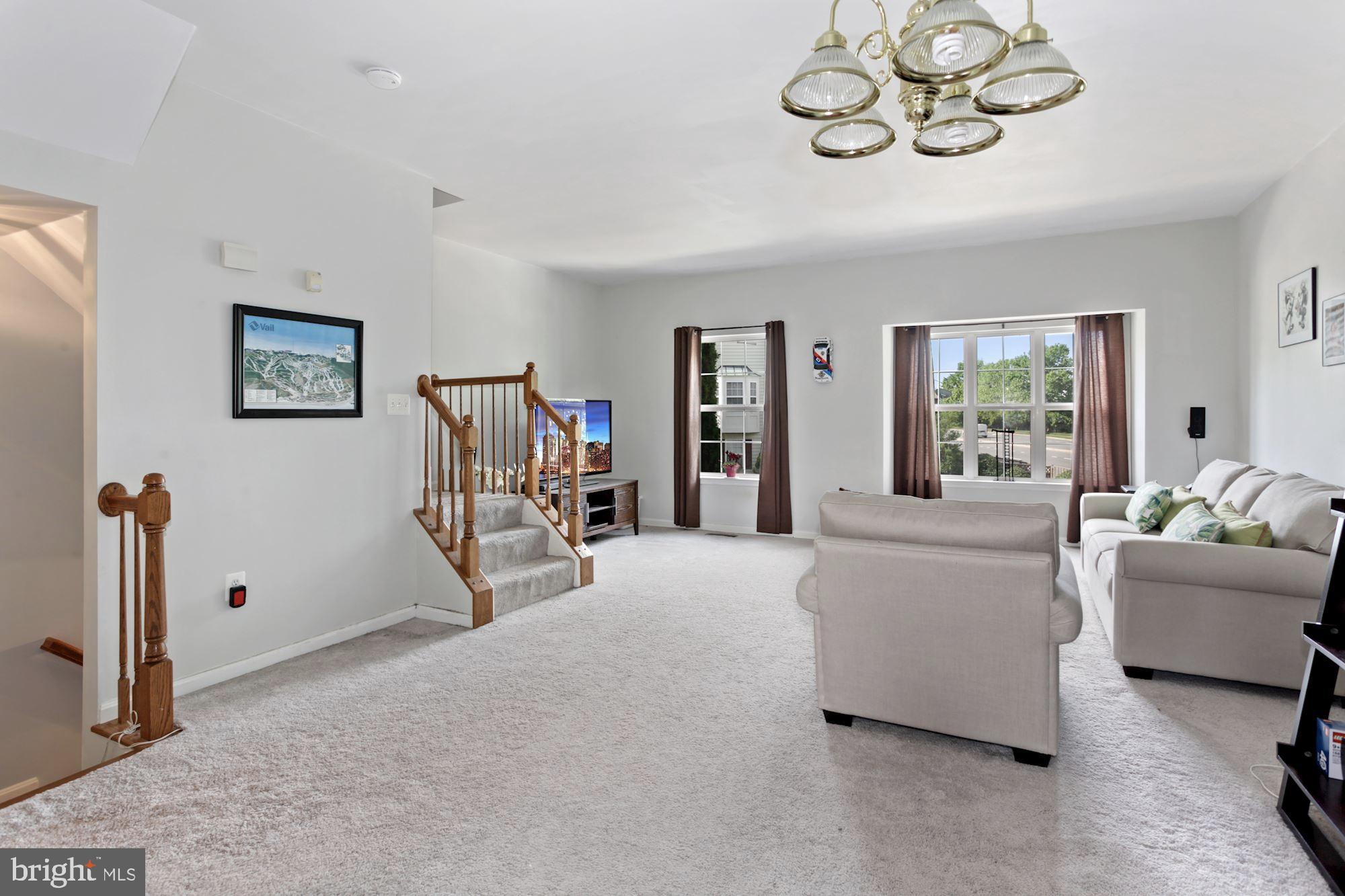 8224 Bates Road Lorton, VA 22079 - Photo 6 of 31 Gallery Image 6