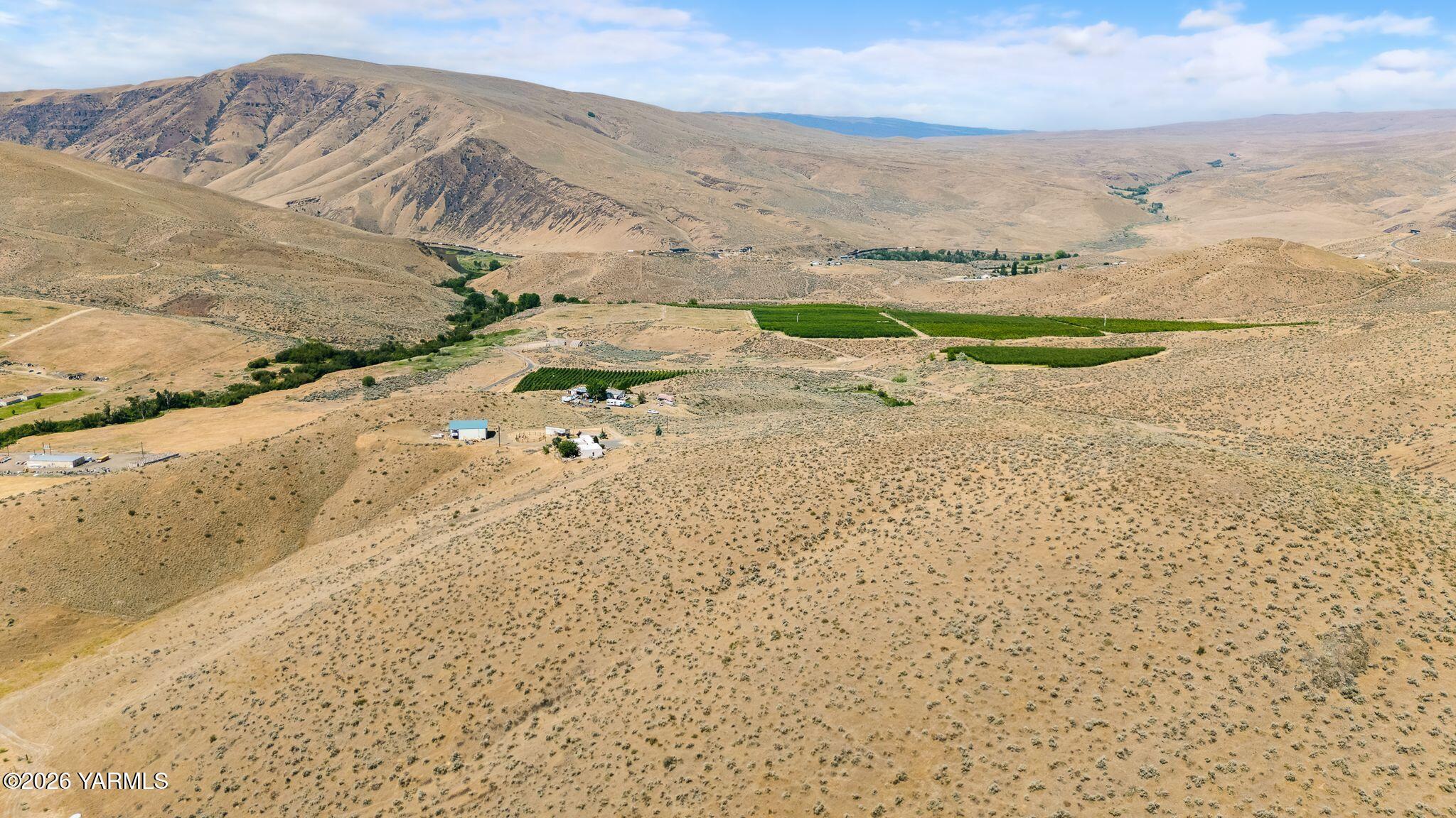 723 Burbank Creek Road Yakima, WA 98901 - Photo 43 of 48 723 Burbank Creek Rd Aerials-6