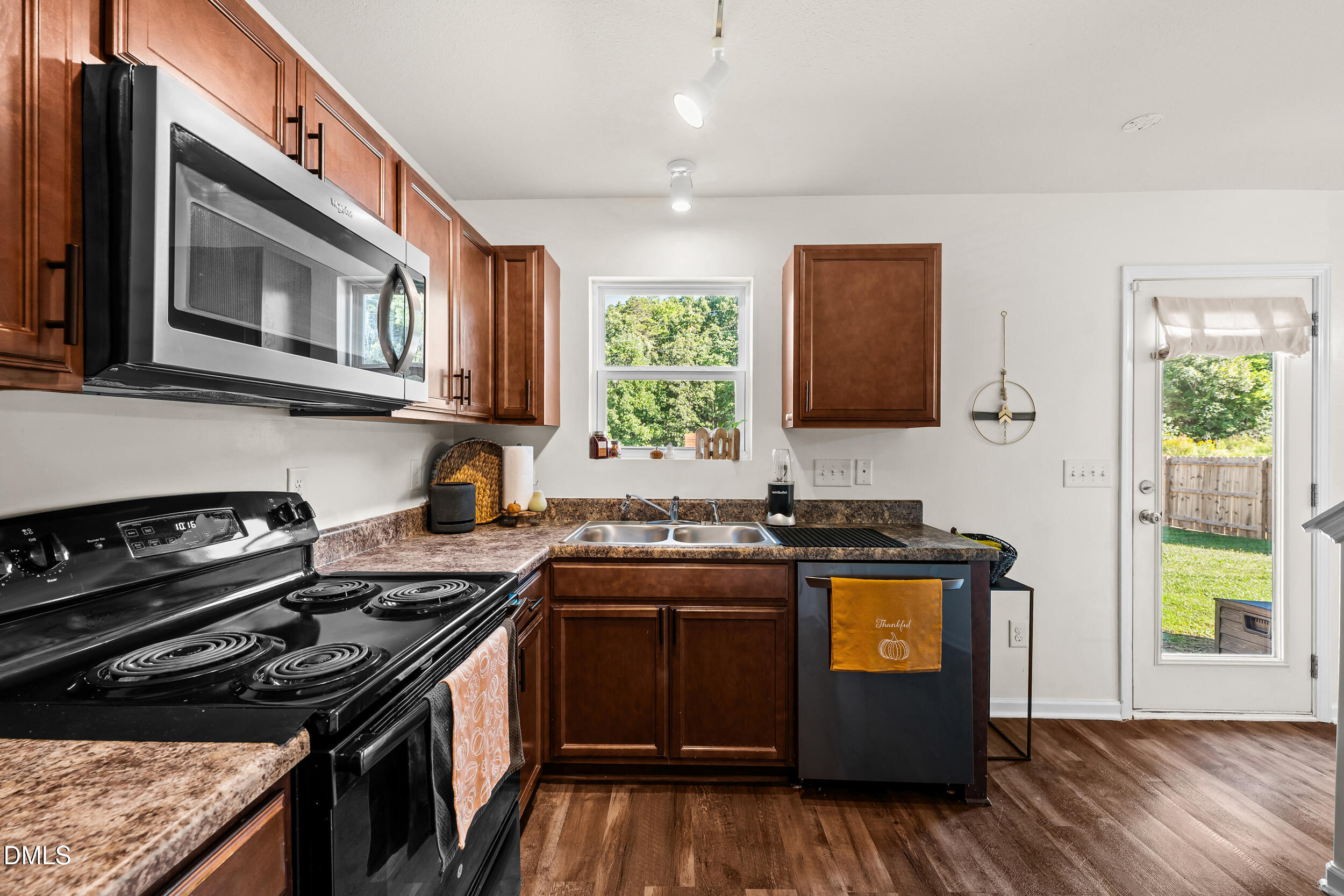 2108 West Simpson Road Burlington, NC 27217 - Photo 12 of 36 13 -2108 w simpson rd, interior, kitchen