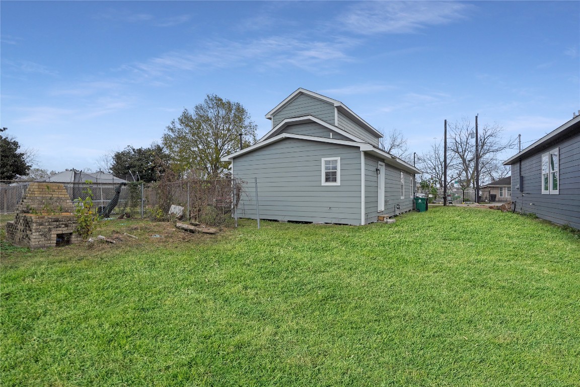 8505 Denby Street Houston, TX 77012 - Photo 15 of 15