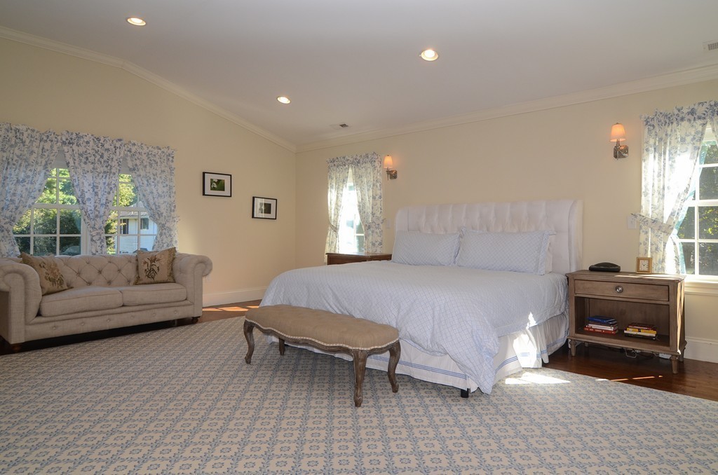 8 Parker Road Wellesley, MA 02482 - Photo 11 of 24