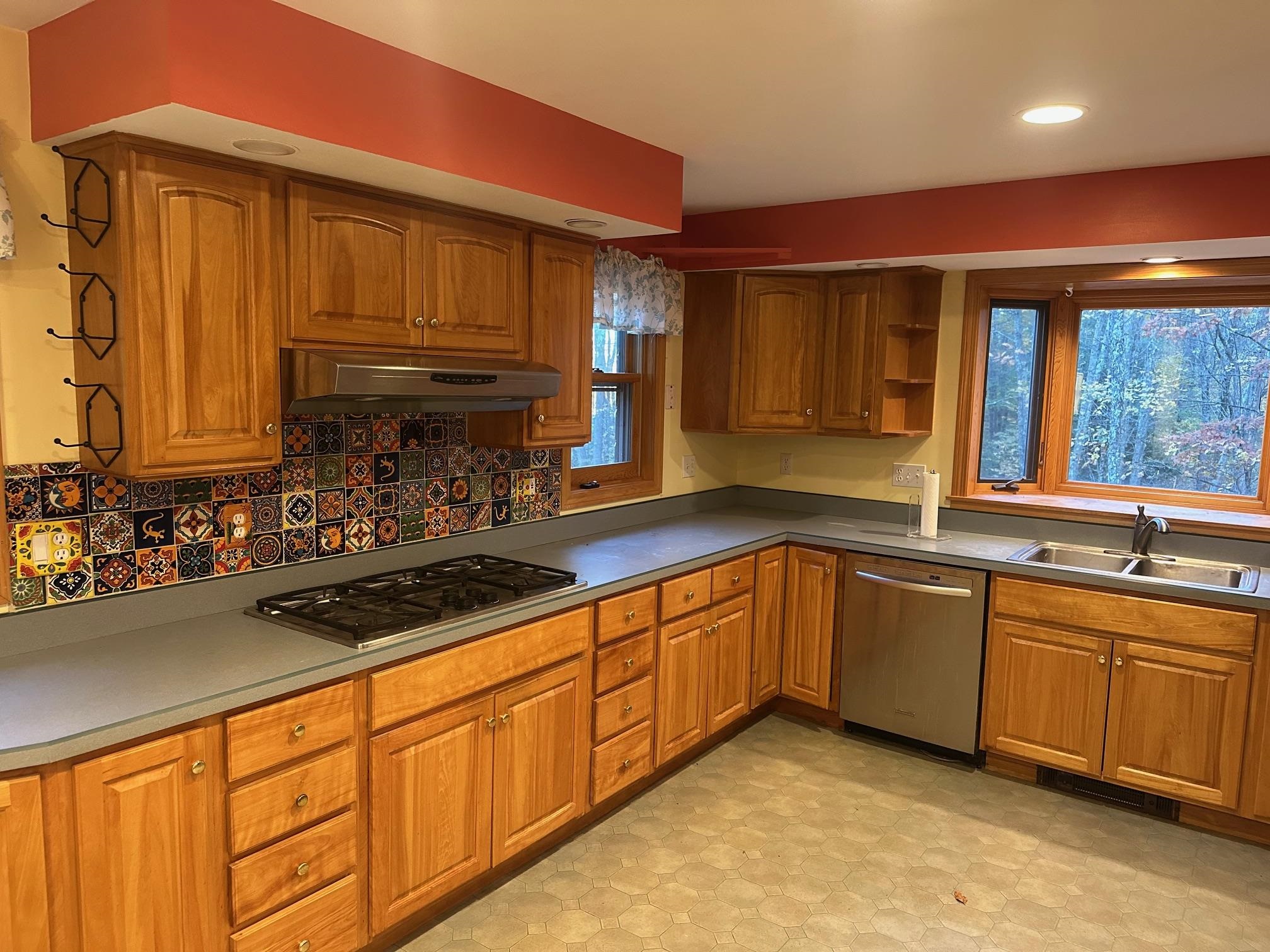 948 Strafford Road Barrington, NH 03825 - Photo 3 of 39 Gallery Image 3