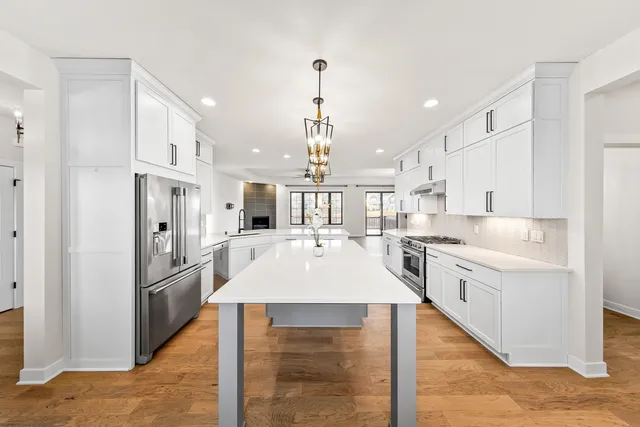 $900,000 | 1424 White Deer Trail, Waukesha, WI 53189