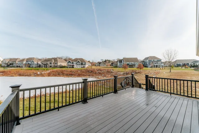 $900,000 | 1424 White Deer Trail, Waukesha, WI 53189