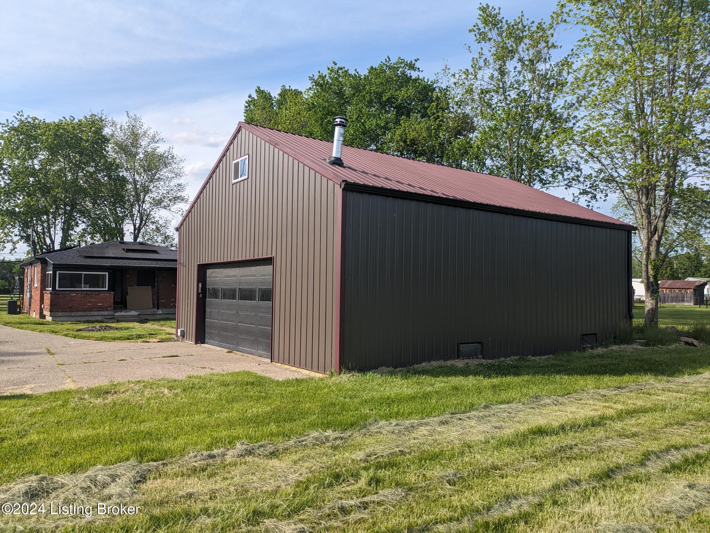 289 Beech Grv Road Shepherdsville, KY 40165 - Photo 10 of 13 Detached Garage