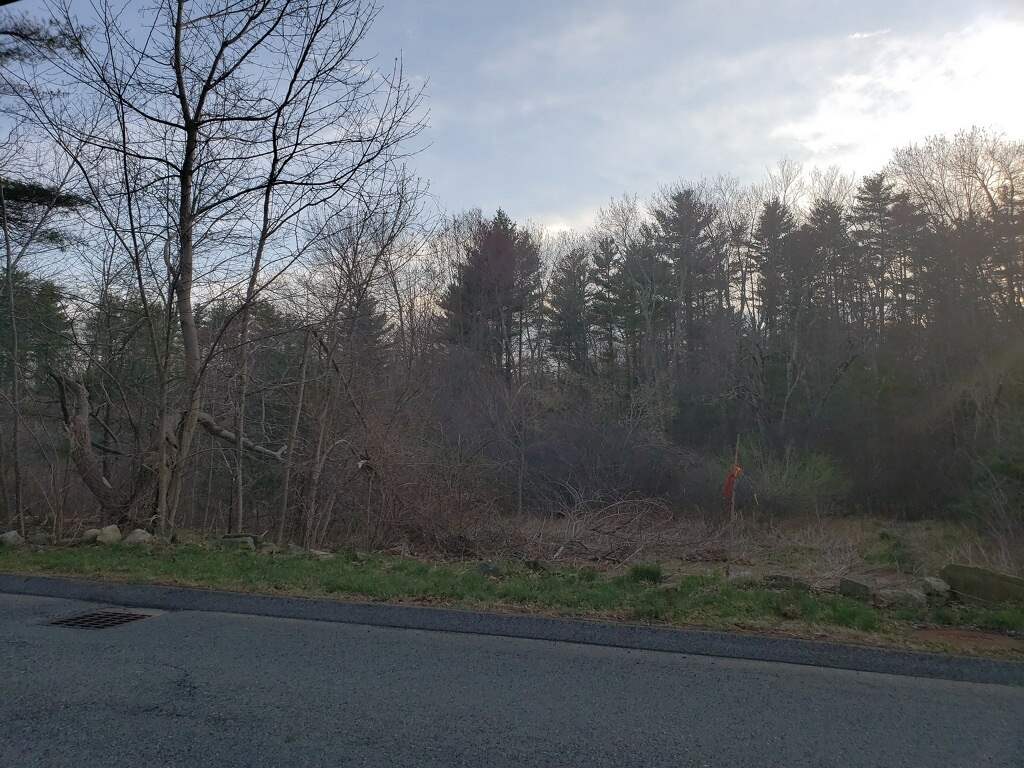 136 Brookdale Road Salem, NH 03079 - Photo 2 of 4