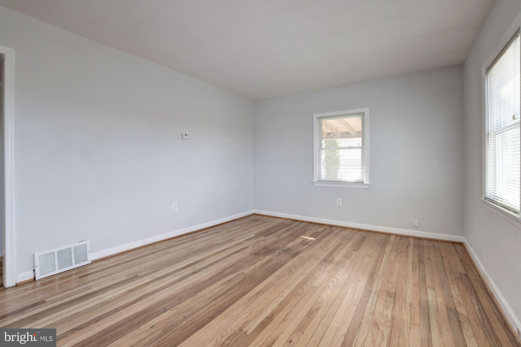 11611 Dewey Road Silver Spring, MD 20906 - Photo 17 of 45 Living Room