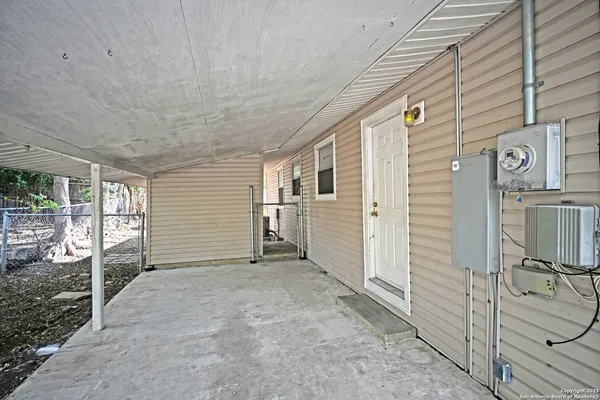a view of a storage & utility room