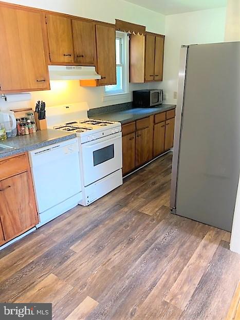 5020 Niagara Road College Park, MD 20740 - Photo 8 of 39 Kitchen towards Basement