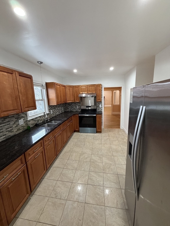 2 Buckingham Road Quincy, MA 02170 - Photo 6 of 10