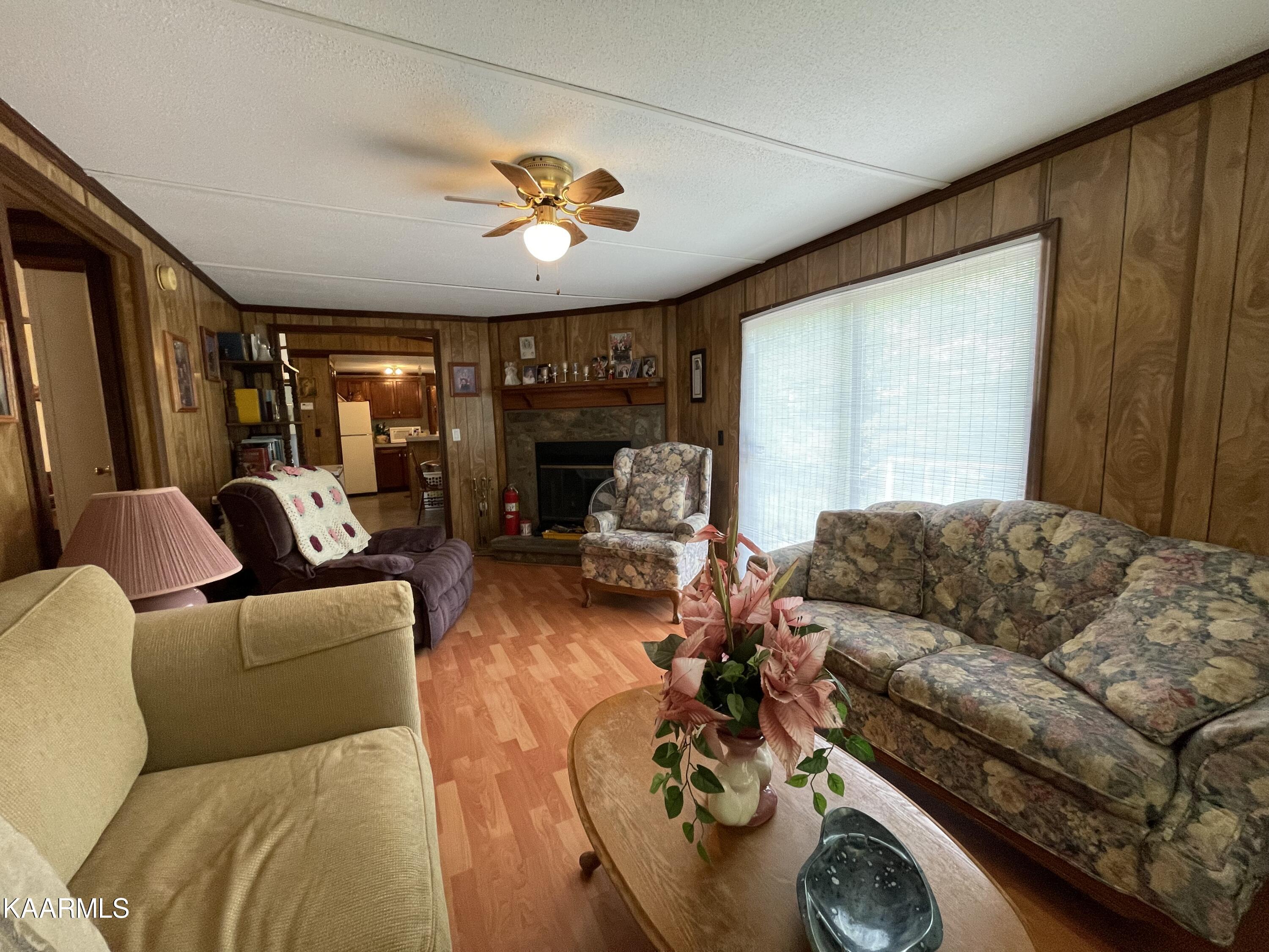 8636 Greenwell Road Powell, TN 37849 - Photo 11 of 27 IMG_2958