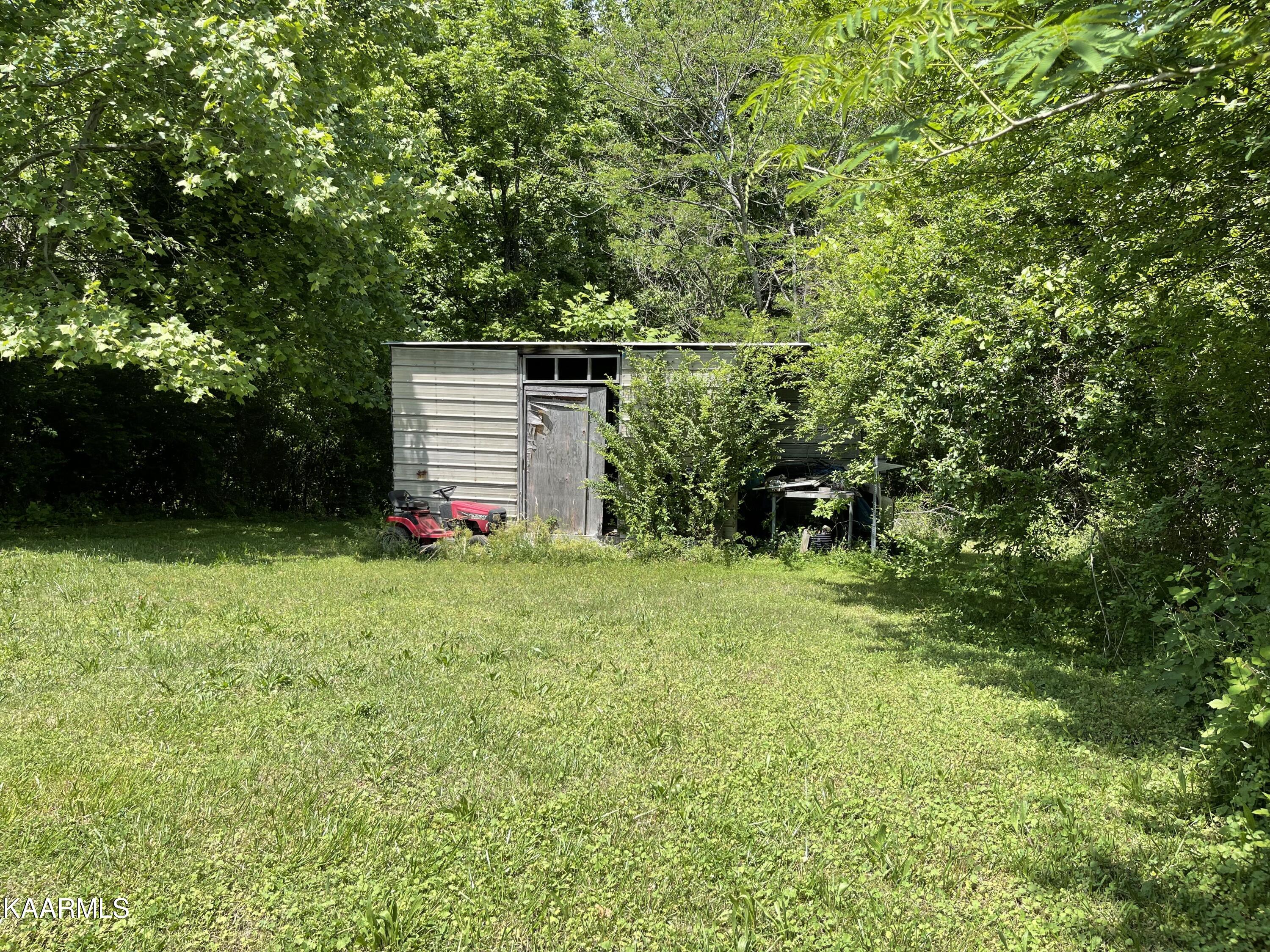 8636 Greenwell Road Powell, TN 37849 - Photo 21 of 27 IMG_2943