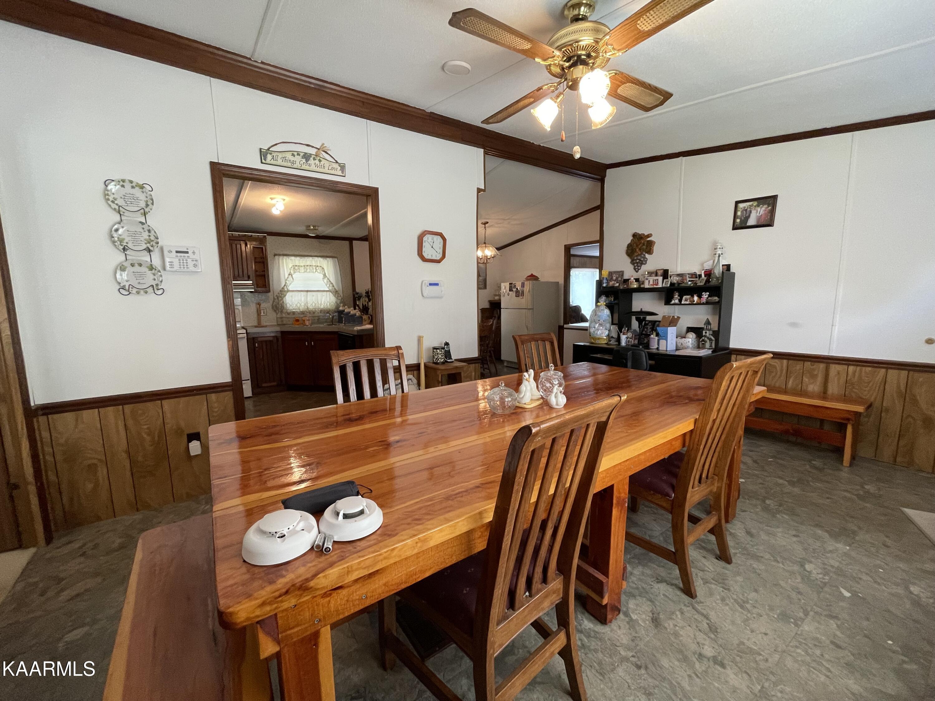 8636 Greenwell Road Powell, TN 37849 - Photo 4 of 27 IMG_2948