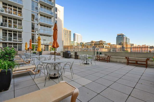 901 West Madison Street, Unit 601 Chicago, IL 60607 - Photo 3 of 4
