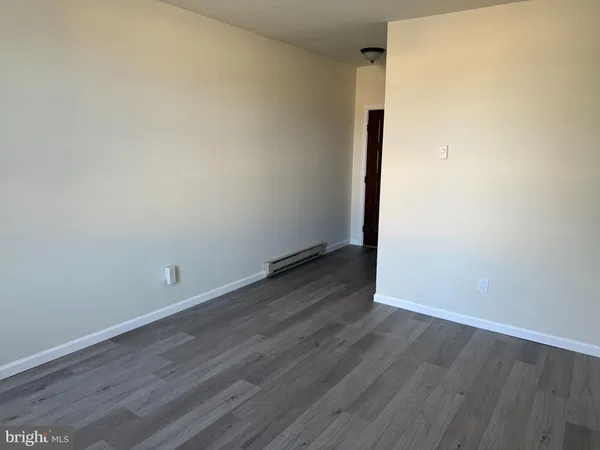 $1,500 | 21 North Main Street, Unit E, Woodstown, NJ 08098