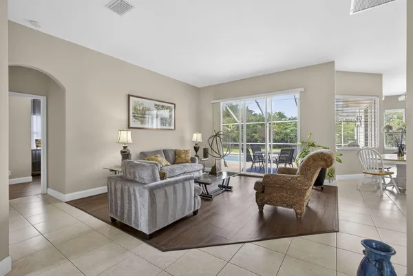 $1,099,000 | 15373 98th Trail North, Jupiter Farms, FL 33478