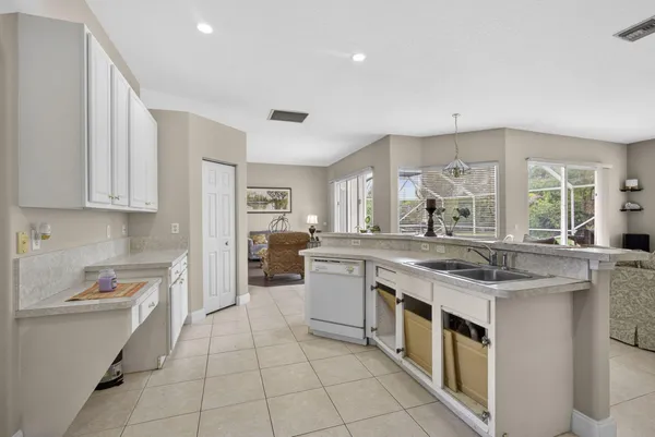 $1,099,000 | 15373 98th Trail North, Jupiter Farms, FL 33478