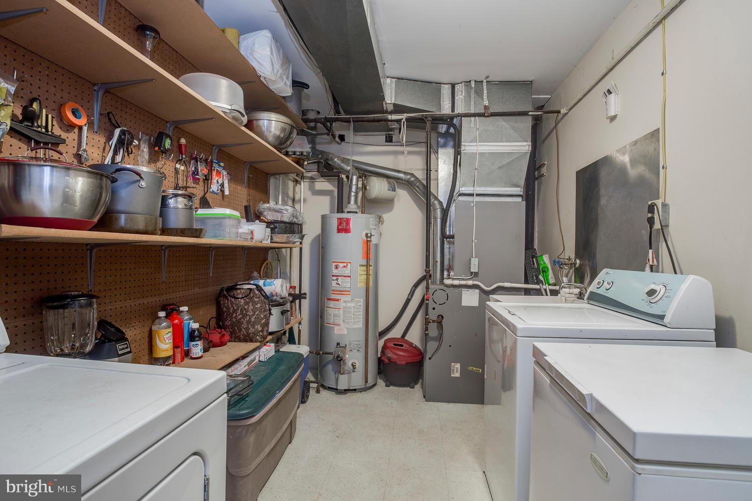 4828 Midline Road Baltimore, MD 21206 - Photo 19 of 28 Laundry