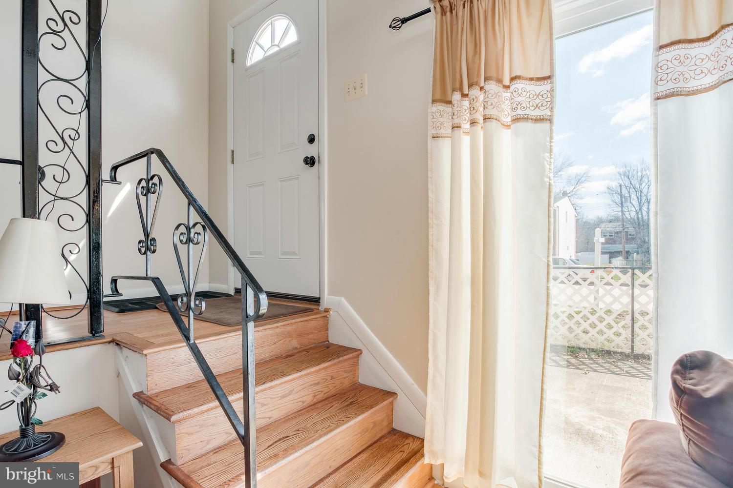4828 Midline Road Baltimore, MD 21206 - Photo 10 of 28 Interior (General)