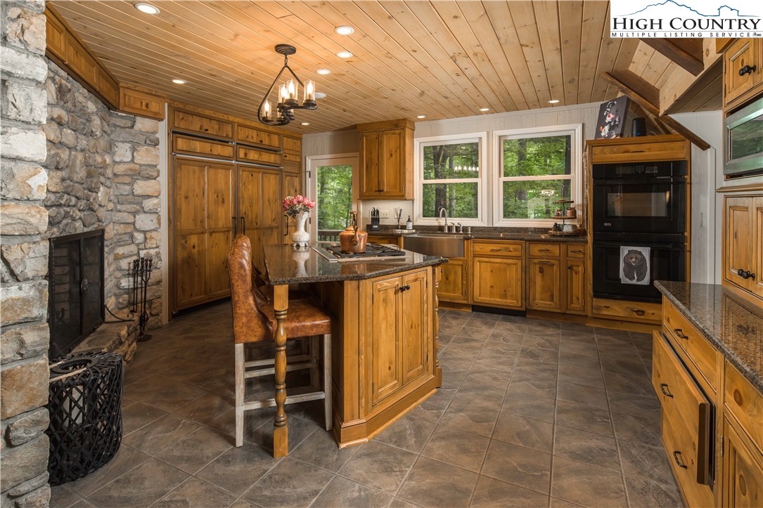 2927 Hickory Boone, NC 28607 - Photo 12 of 48 Gallery Image 12