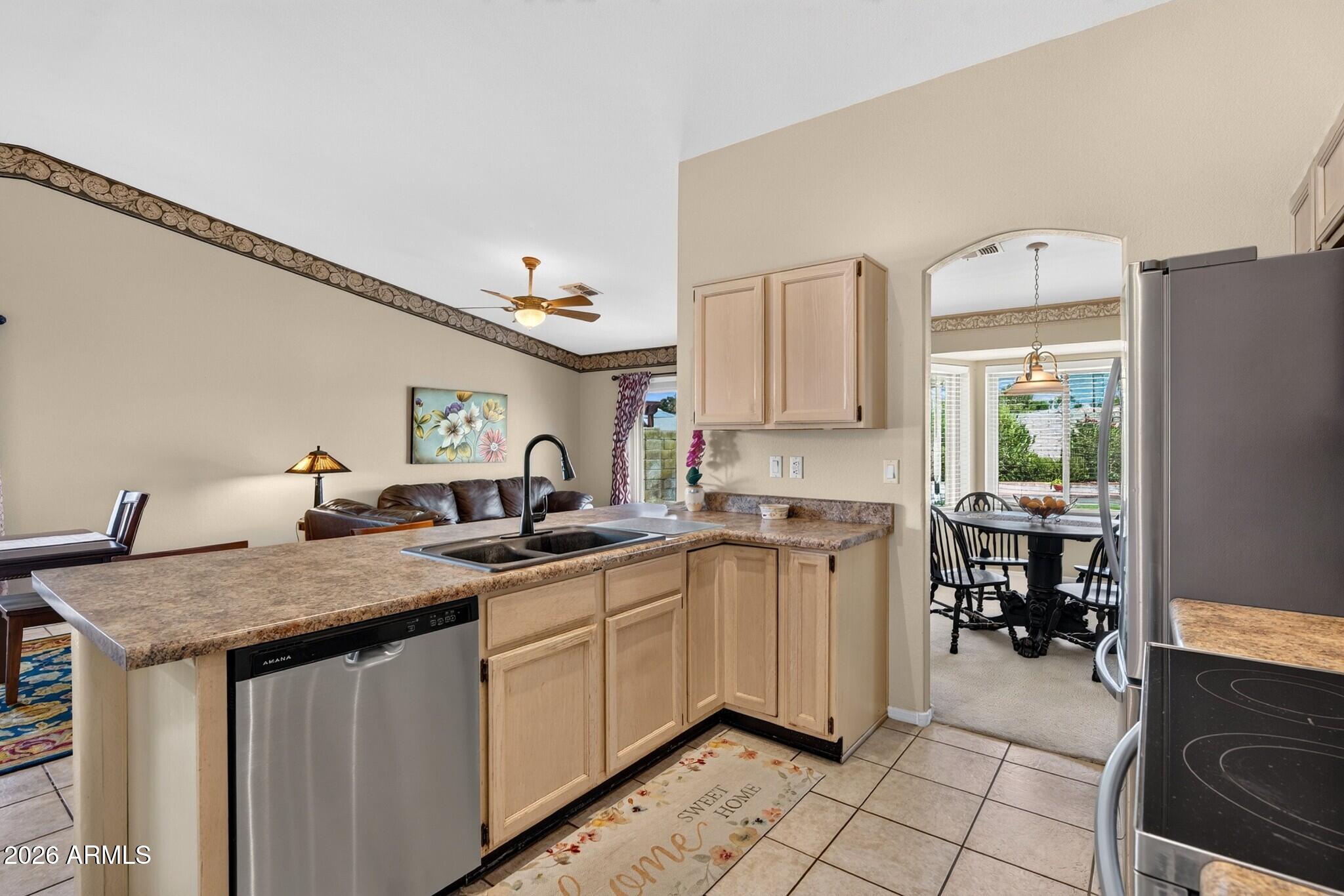 739 South Cholla Street Gilbert, AZ 85233 - Photo 21 of 30 Kitchen