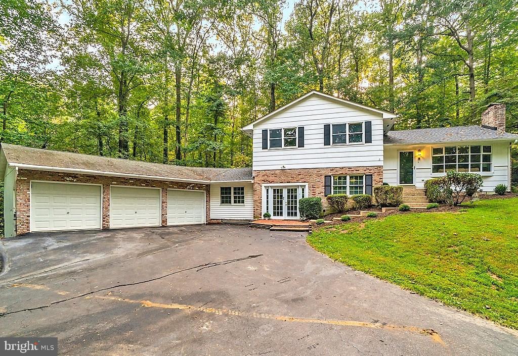 7015 Harvey Road Manassas, VA 20112 - Photo 1 of 26 Gallery Image 1