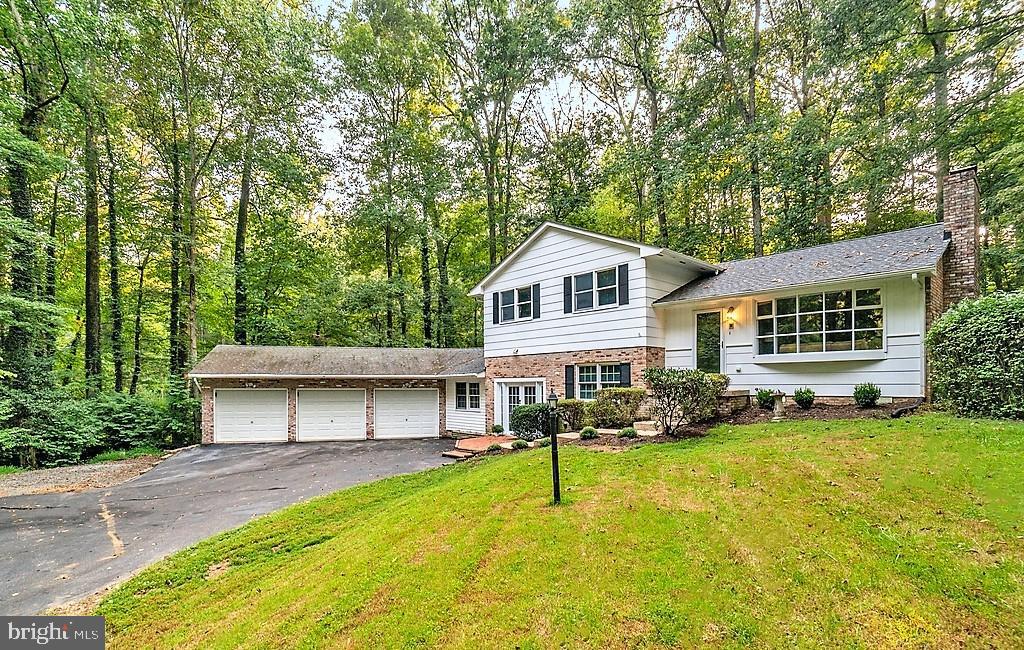 7015 Harvey Road Manassas, VA 20112 - Photo 2 of 26 Gallery Image 2