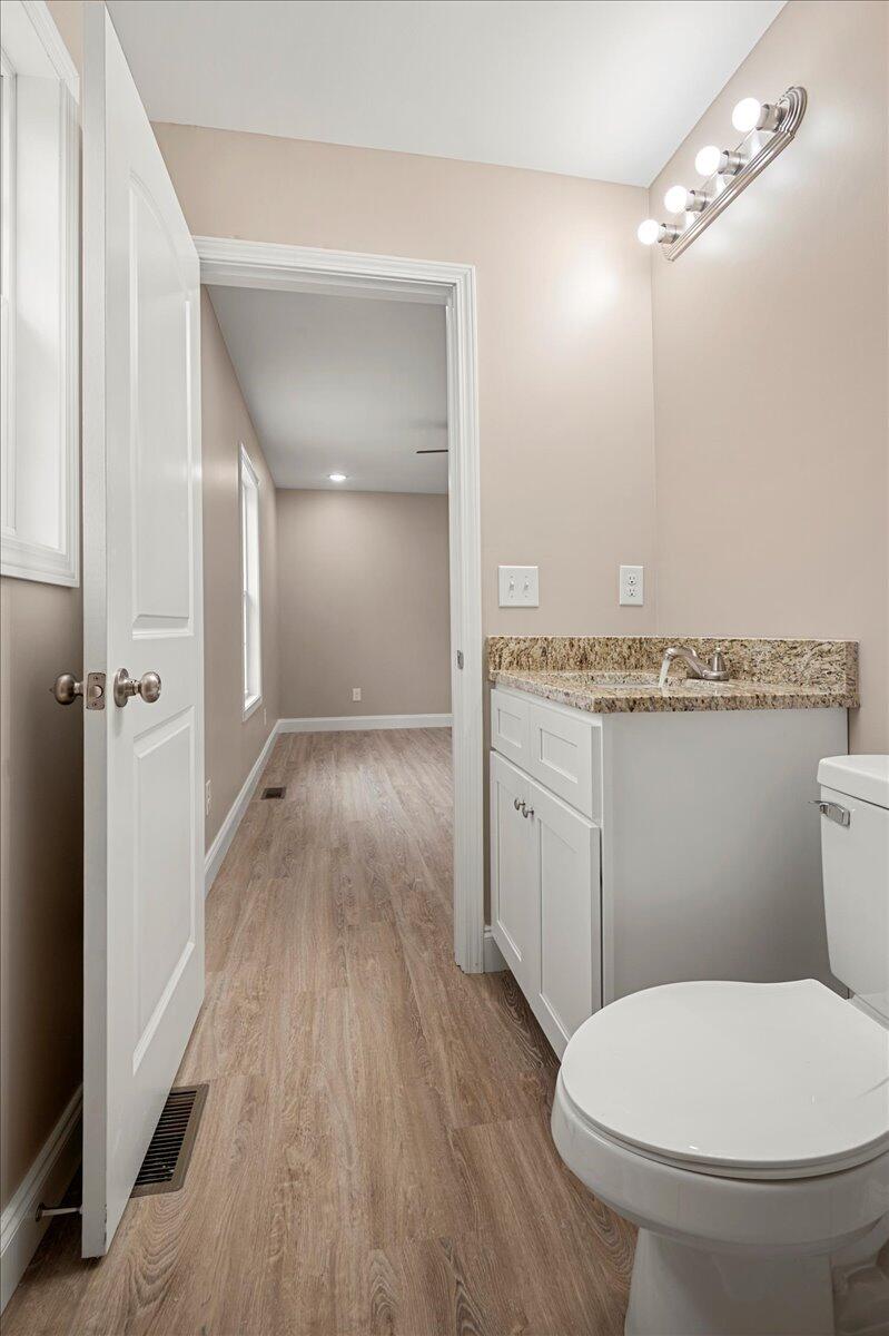 207 Mitchell Street Corbin, KY 40701 - Photo 26 of 38 23-Master Bathroom