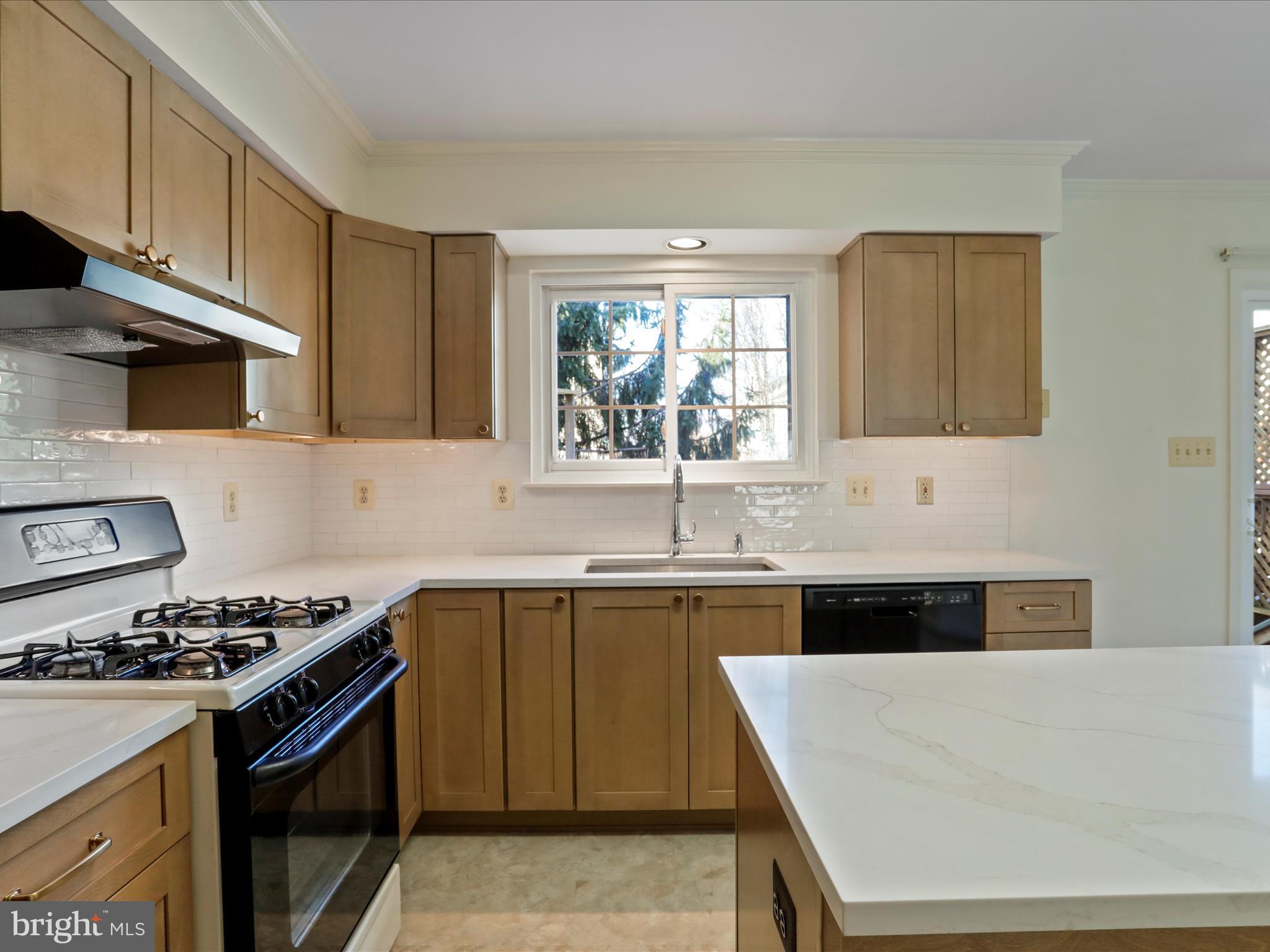 13910 Melton Place Centreville, VA 20120 - Photo 17 of 37
