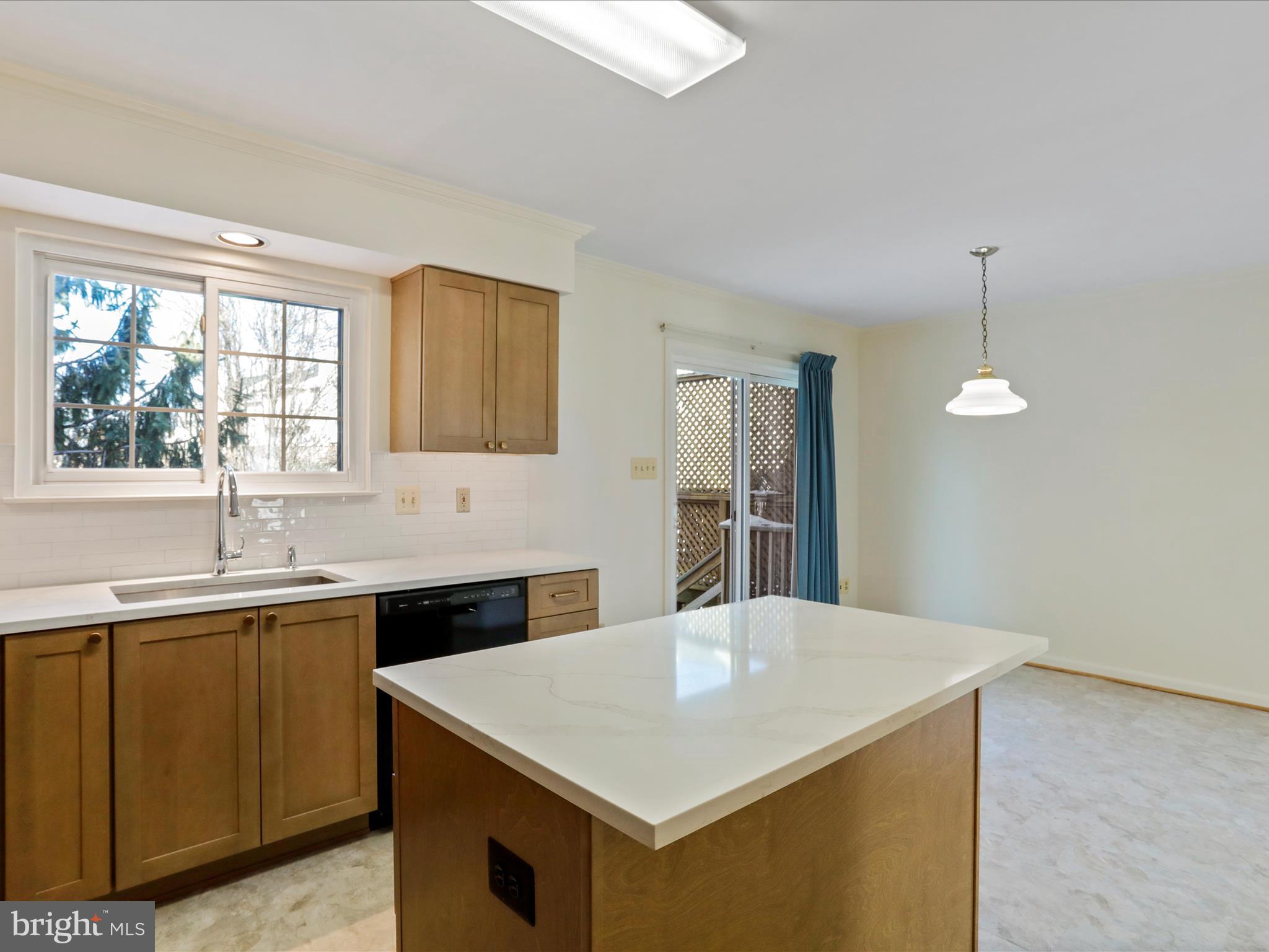 13910 Melton Place Centreville, VA 20120 - Photo 18 of 37