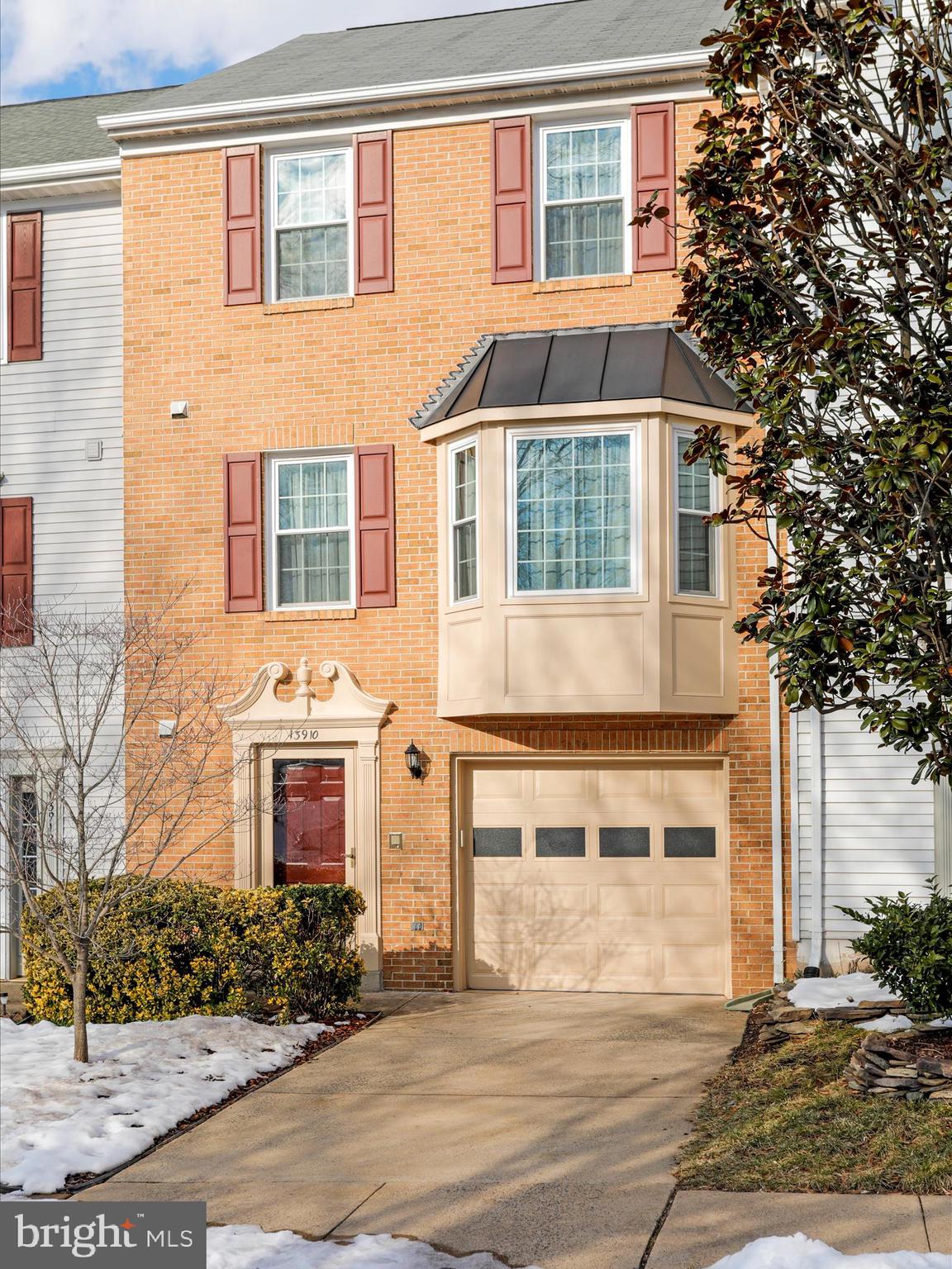 13910 Melton Place Centreville, VA 20120 - Photo 2 of 37