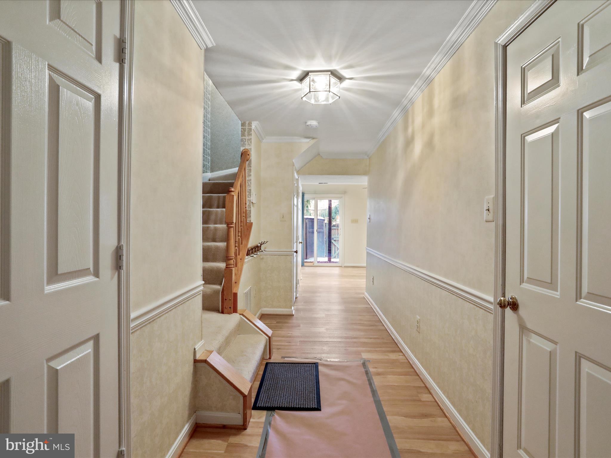 13910 Melton Place Centreville, VA 20120 - Photo 4 of 37