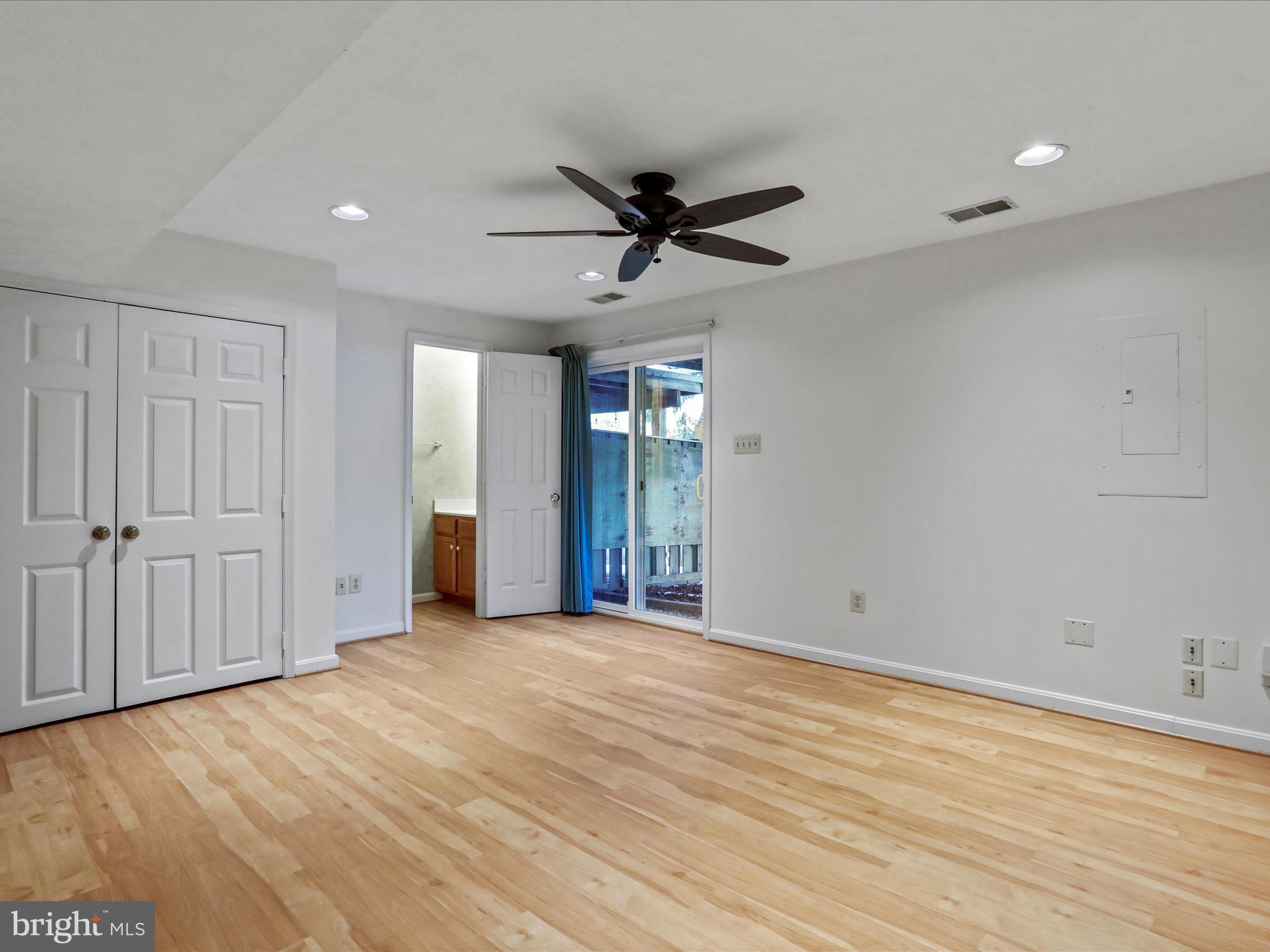 13910 Melton Place Centreville, VA 20120 - Photo 6 of 37