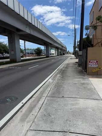 $2,200 | 128 West 21st Street, Unit 202, Hialeah, FL 33010