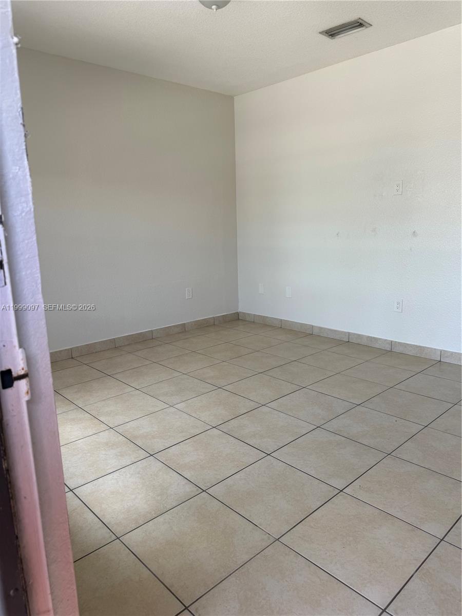 128 West 21st Street, Unit 202 Hialeah, FL 33010 - Photo 3 of 17