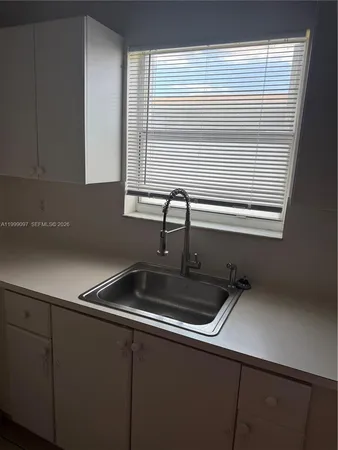 $2,200 | 128 West 21st Street, Unit 202, Hialeah, FL 33010