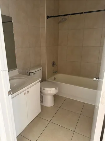 $2,200 | 128 West 21st Street, Unit 202, Hialeah, FL 33010