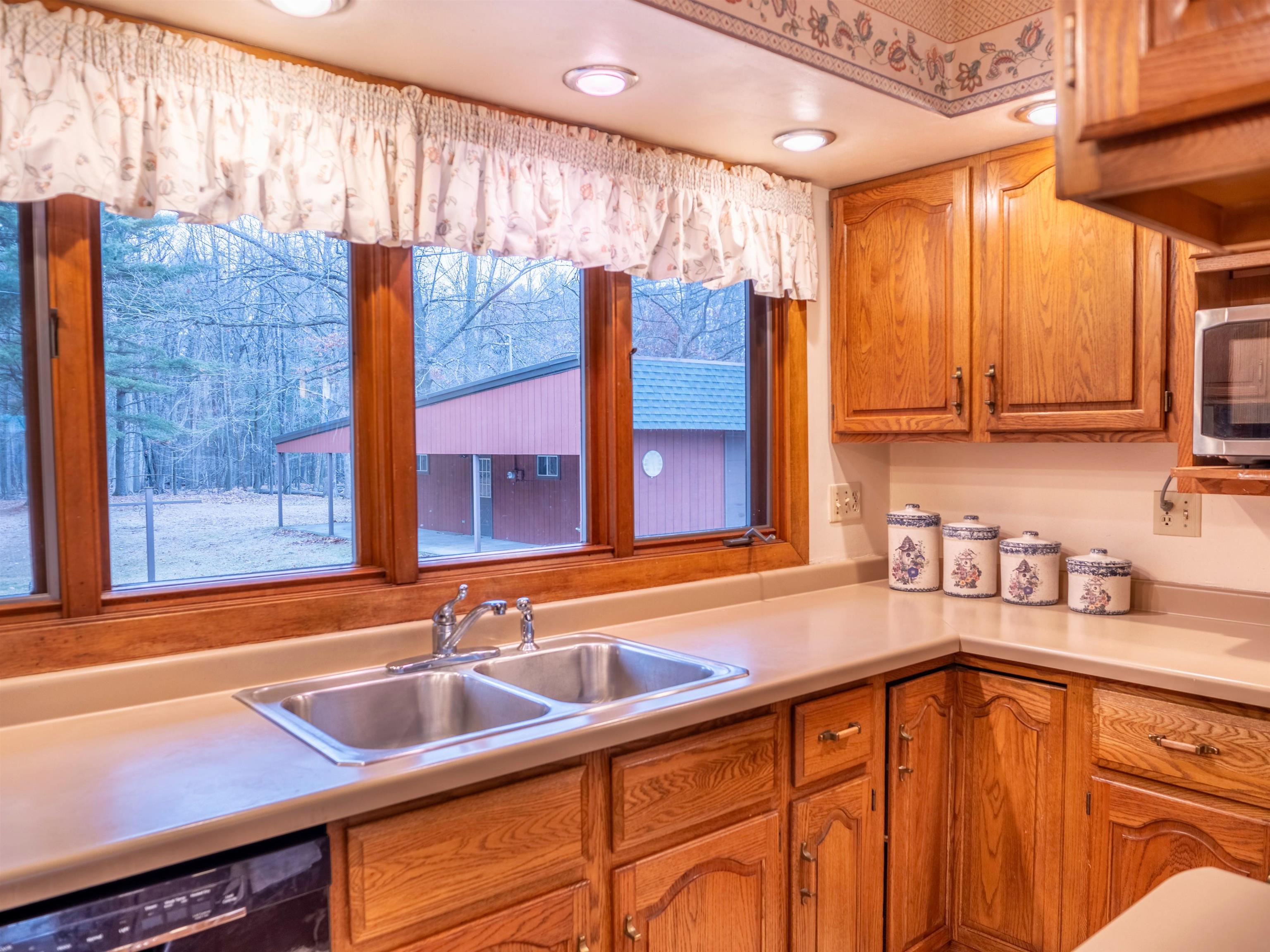 309 Division Street North Stevens Point, WI 54481 - Photo 10 of 22