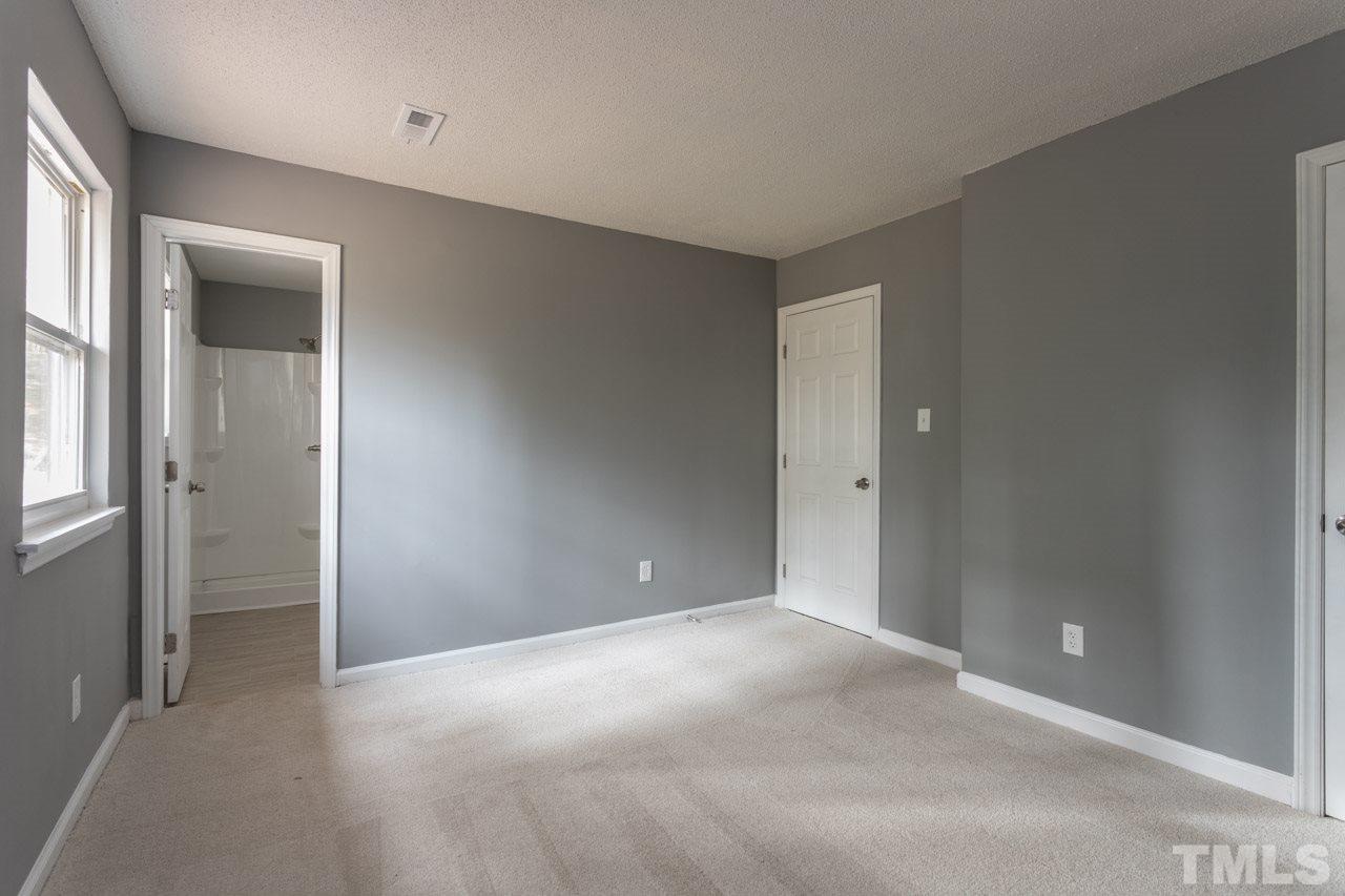 2804 Darrow Road Durham, NC 27704 - Photo 5 of 20 Gallery Image 5