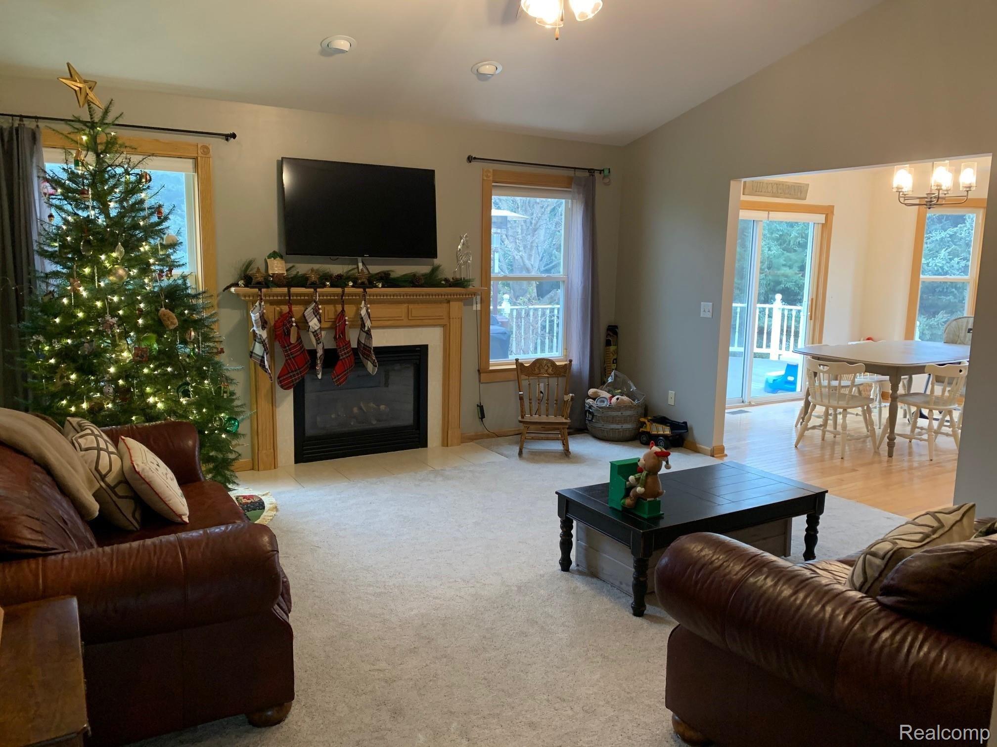 1431 North Hayes Road Lapeer, MI 48446 - Photo 3 of 25 IMG_6213.jpg