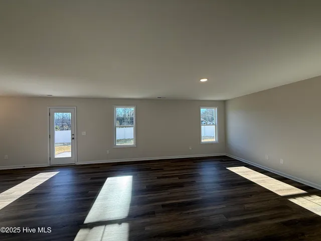 $349,995 | 22 East Emily Gardens Drive, Selma, NC 27576