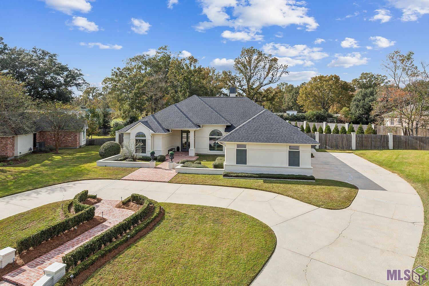 17843 Prestwick Avenue Baton Rouge, LA 70810 - Photo 2 of 32