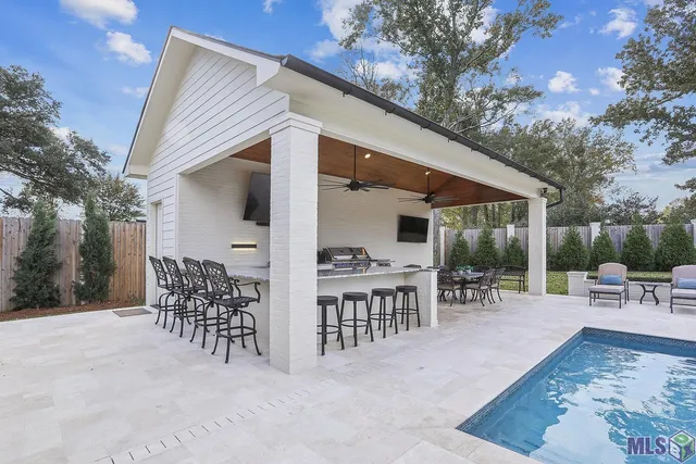 $1,575,000 | 17843 Prestwick Avenue, Baton Rouge, LA 70810