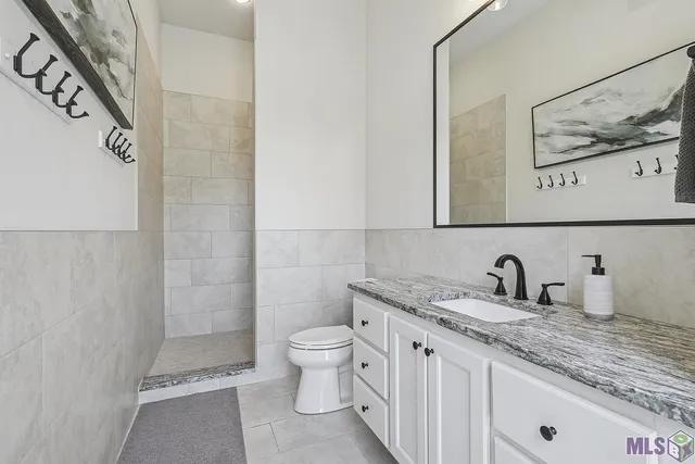 $1,575,000 | 17843 Prestwick Avenue, Baton Rouge, LA 70810