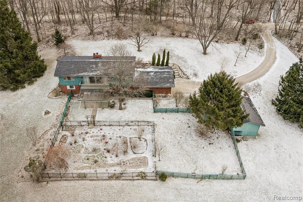 9801 Gibbs Road Clarkston, MI 48348 - Photo 42 of 47 Gallery Image 42